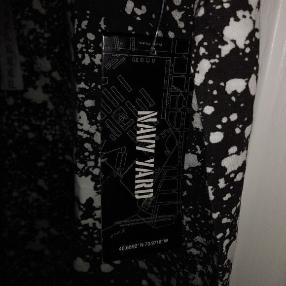 SPLATTER PRINTED FASHION TEE XL NWT GREAT CONDITION 👍 - Picture 5 of 5